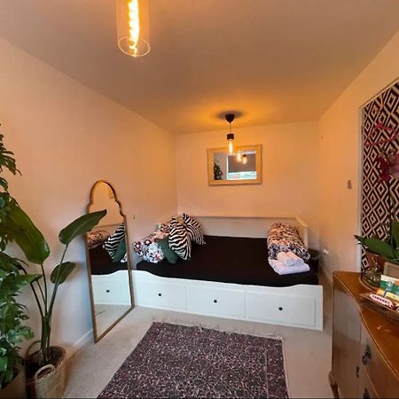 Private Room With Separate Shower And Free Parking Edinburgh Buitenkant foto